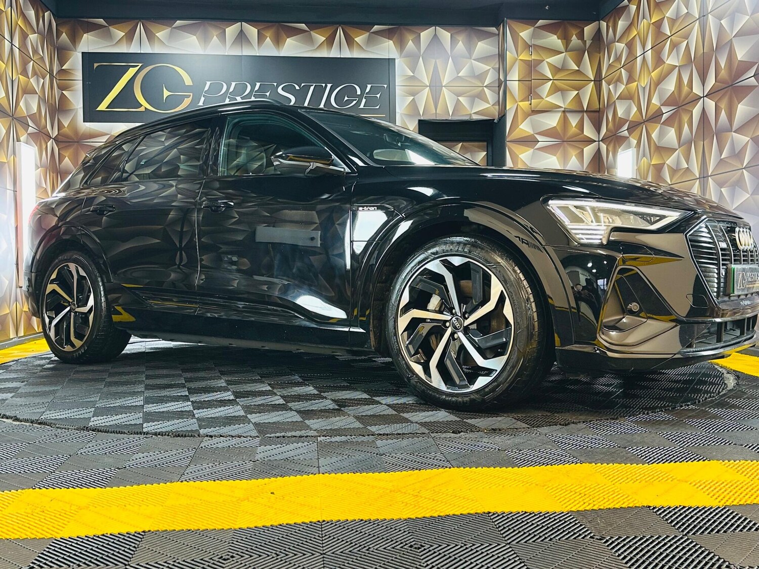 Used Audi e-tron 2022 for sale - 77455545: Photo 13