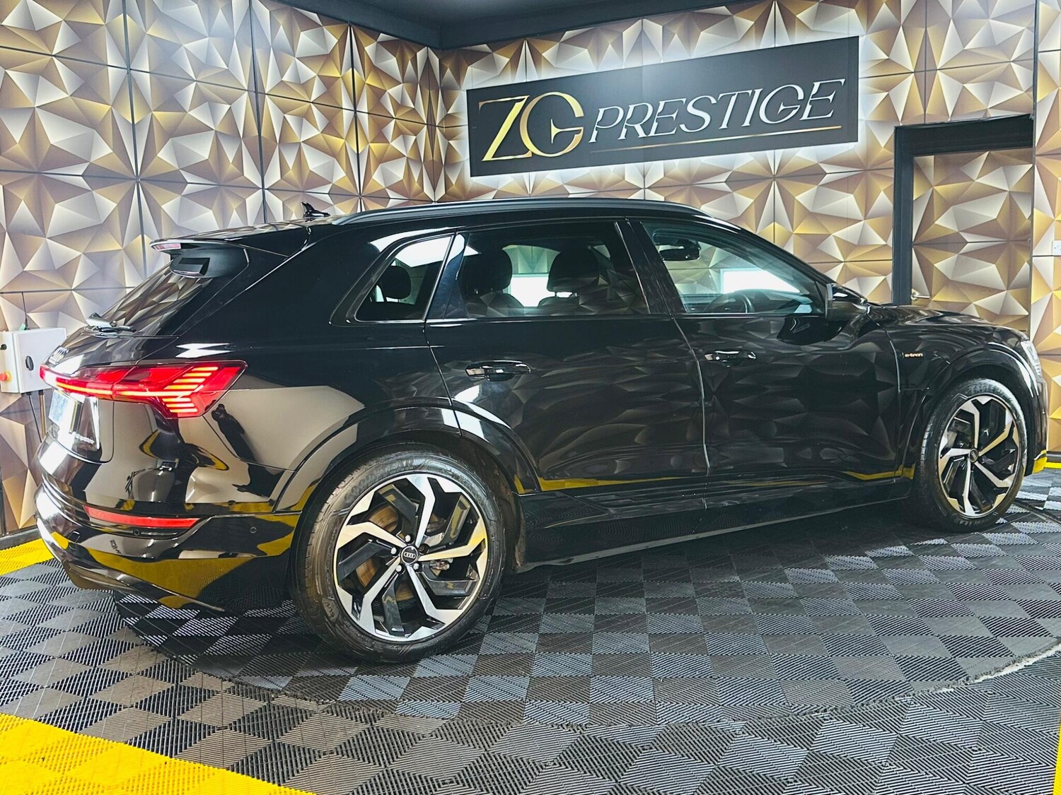 Used Audi e-tron 2022 for sale - 77455545: Photo 27