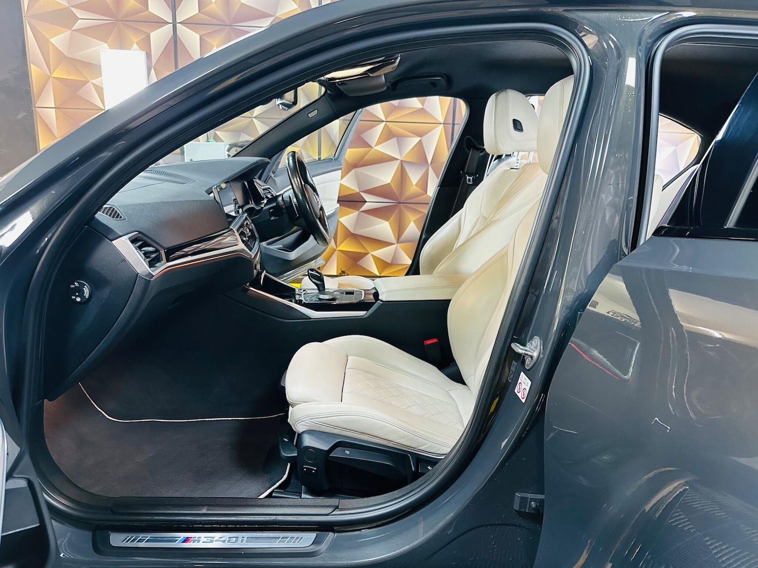 Used BMW 3 Series 2019 for sale - 77794447: Photo 64