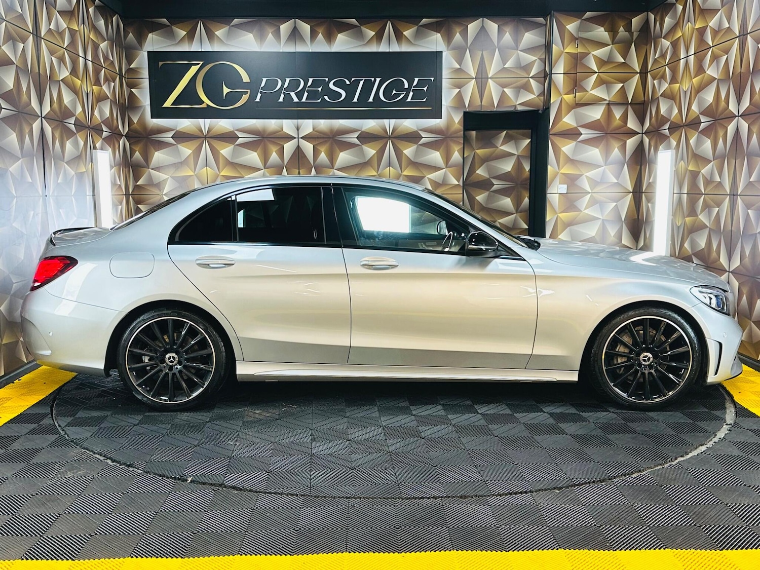 Used Mercedes-Benz C Class 2021 for sale - 77109718: Photo 9