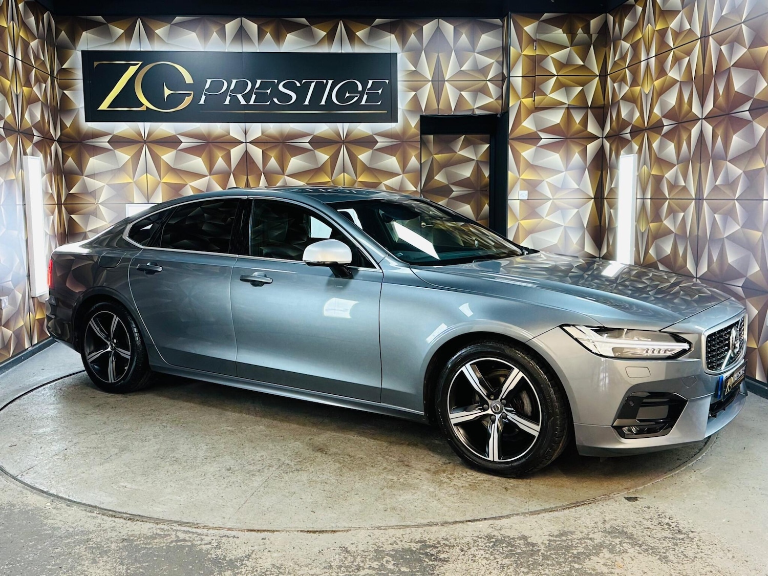 Used Volvo S90 2018 for sale - 76714831: Photo 1