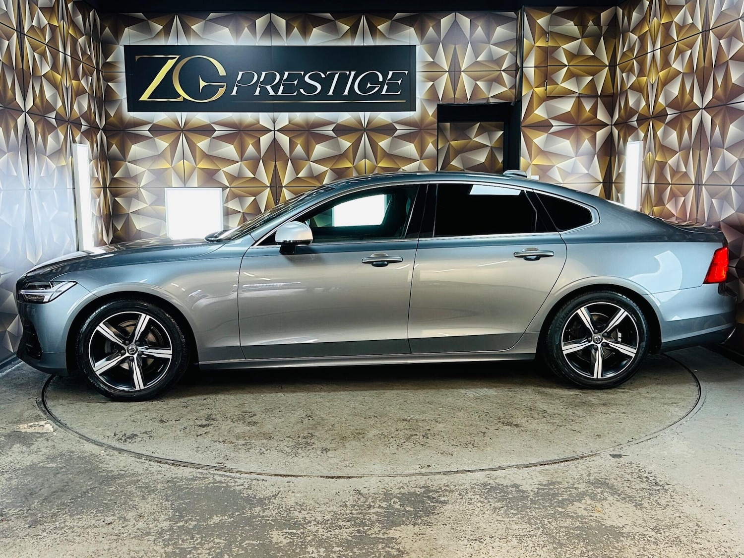 Used Volvo S90 2018 for sale - 76714831: Photo 11