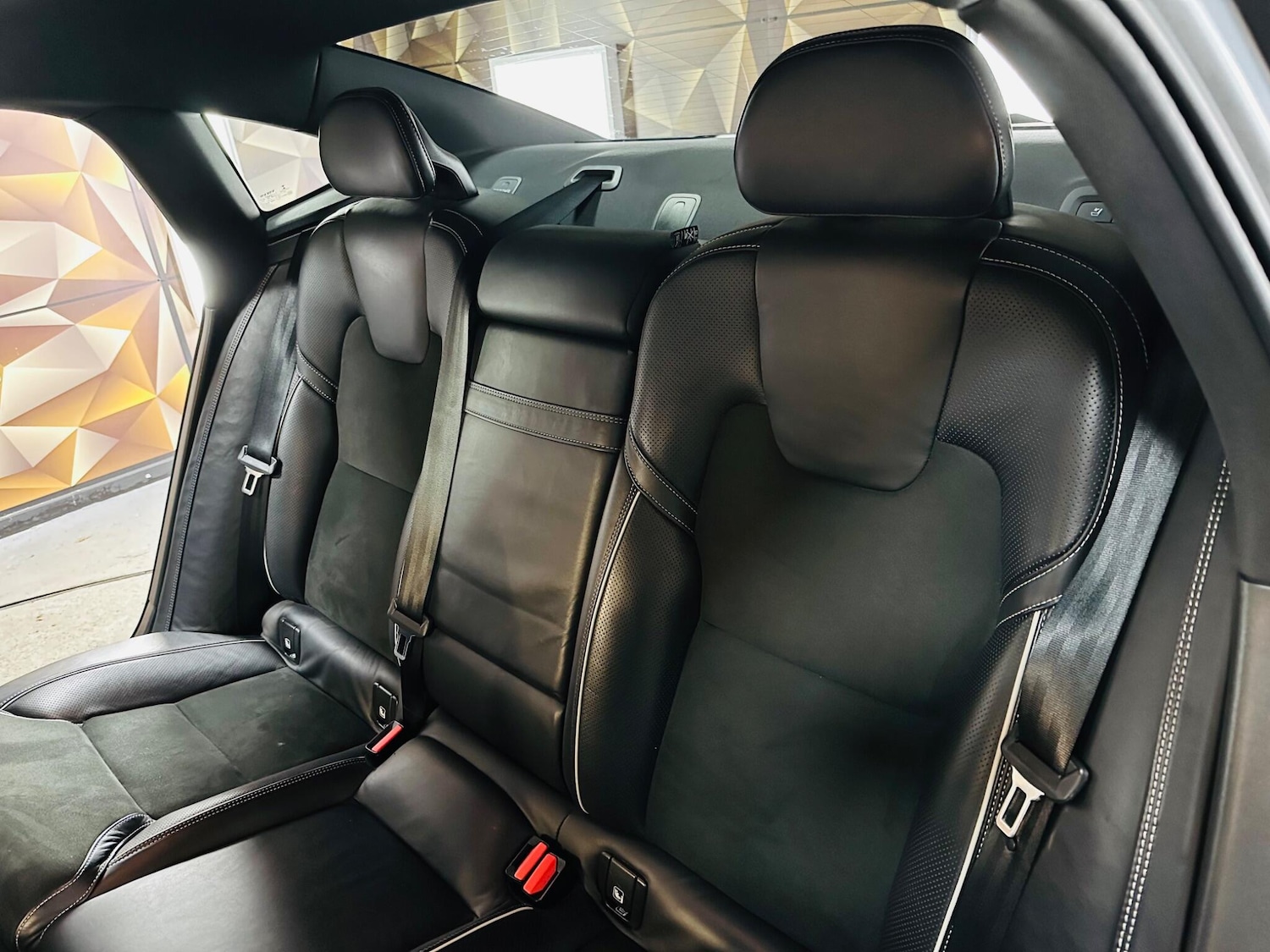 Used Volvo S90 2018 for sale - 76714831: Photo 14