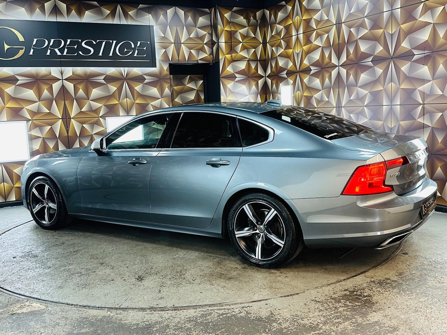 Used Volvo S90 2018 for sale - 76714831: Photo 34
