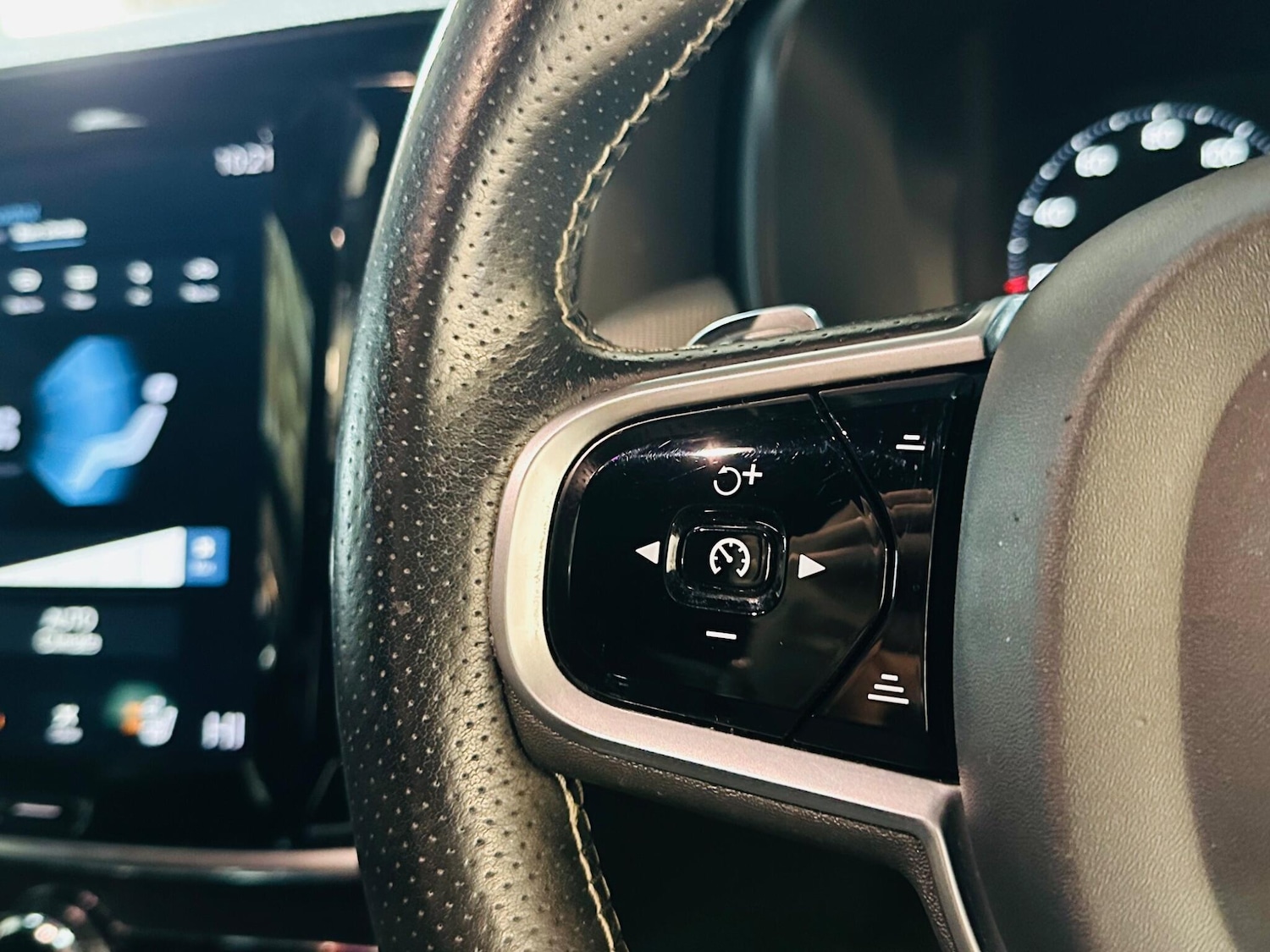 Used Volvo S90 2018 for sale - 76714831: Photo 49