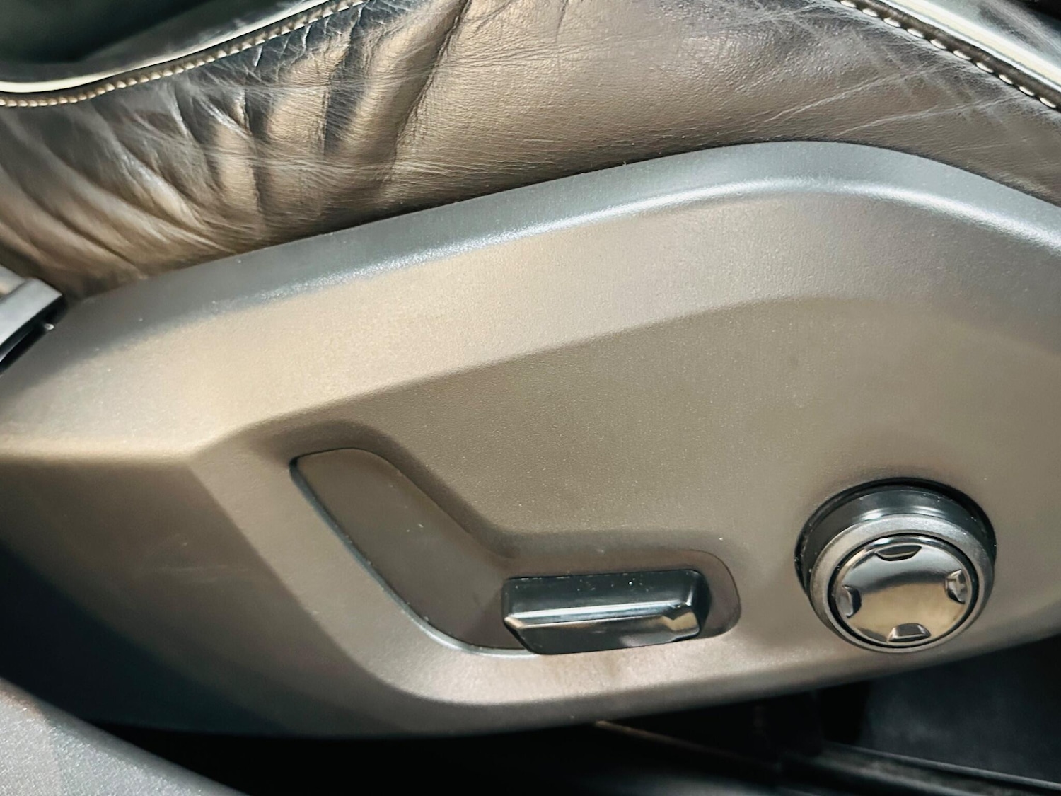 Used Volvo S90 2018 for sale - 76714831: Photo 56