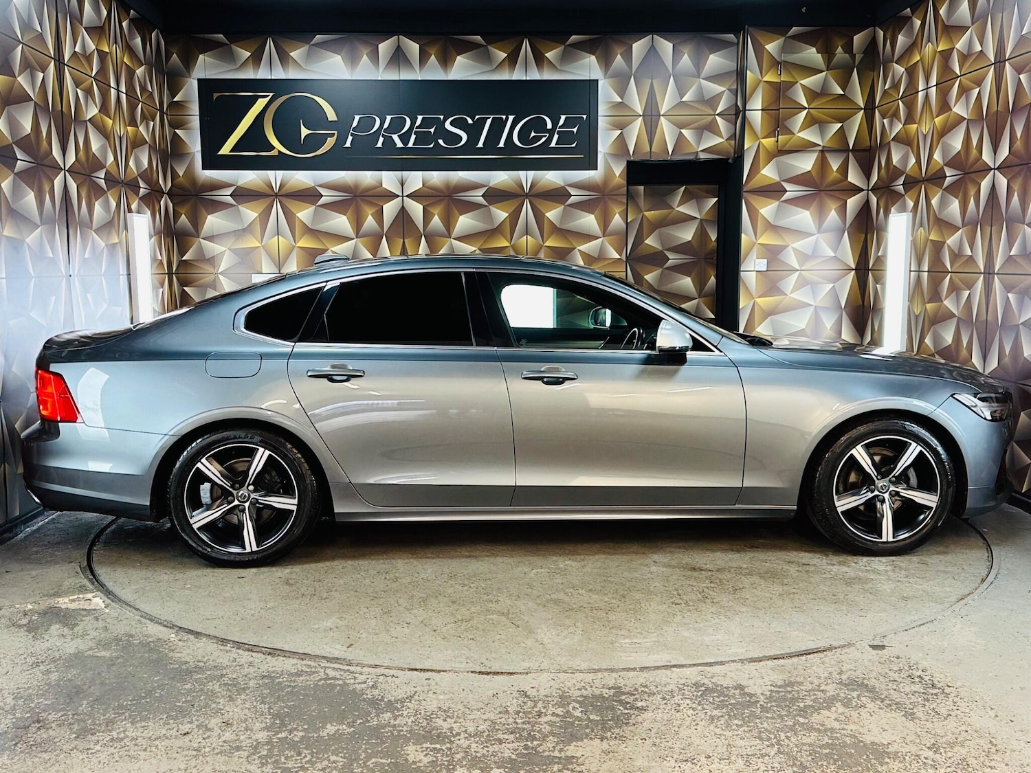 Used Volvo S90 2018 for sale - 76714831: Photo 9