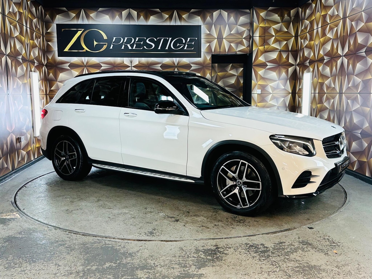 Used Mercedes-Benz GLC 2017 for sale - 76485588: Photo 1