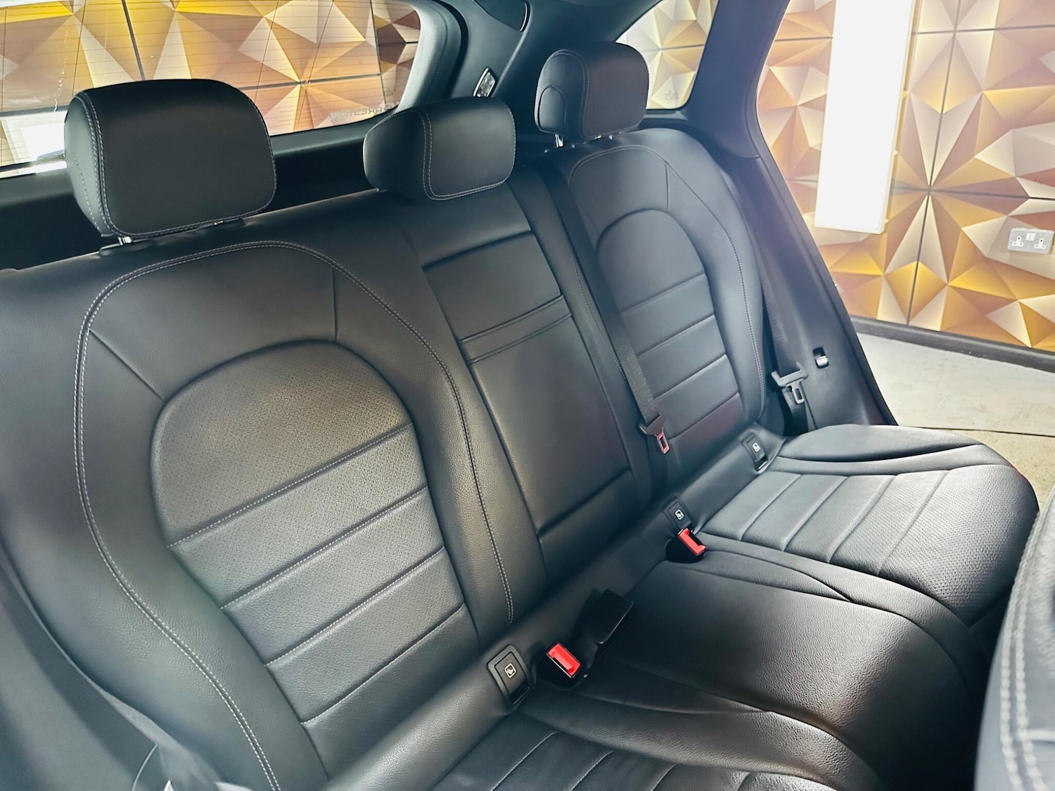 Used Mercedes-Benz GLC 2017 for sale - 76485588: Photo 30