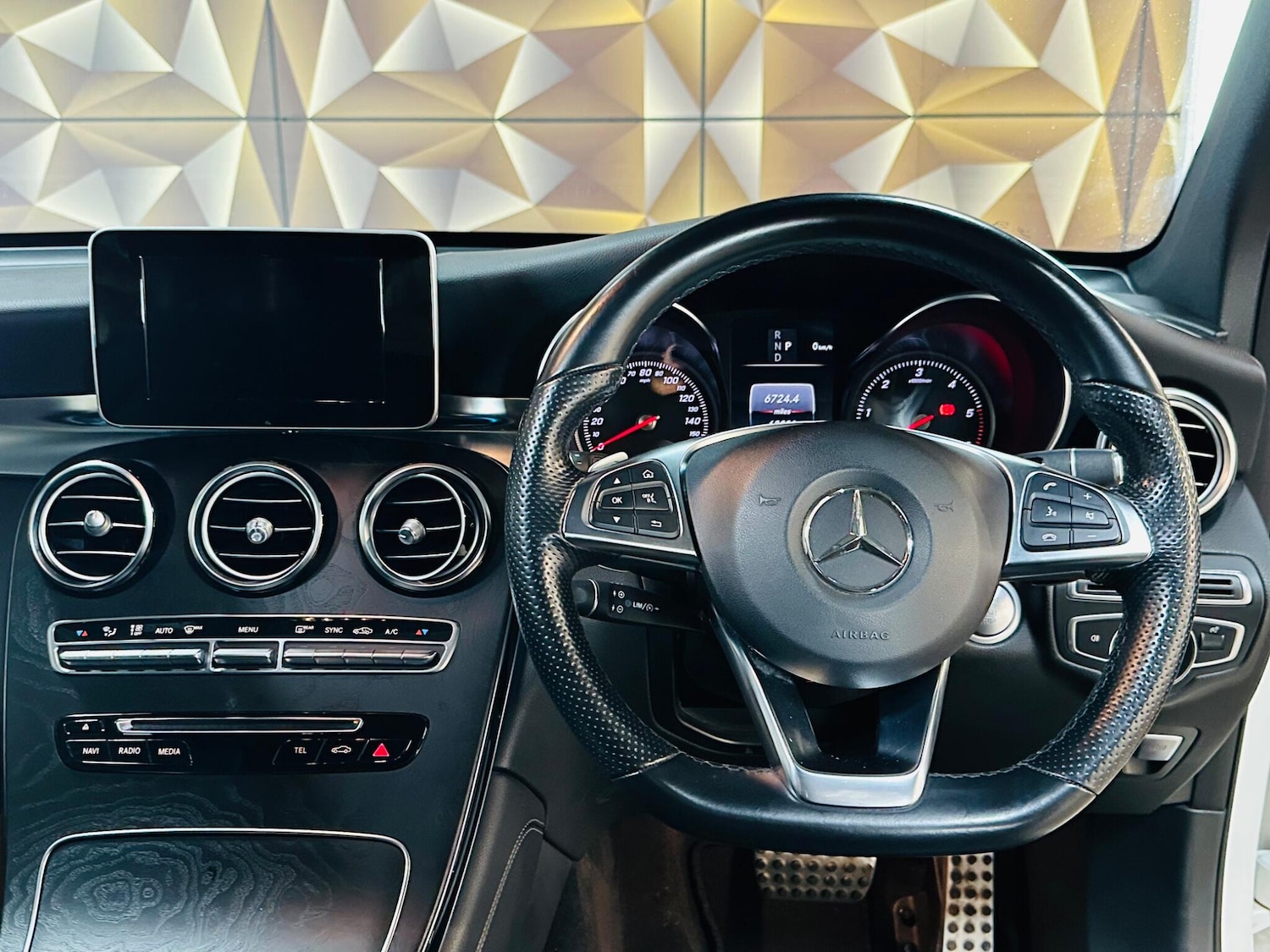 Used Mercedes-Benz GLC 2017 for sale - 76485588: Photo 52