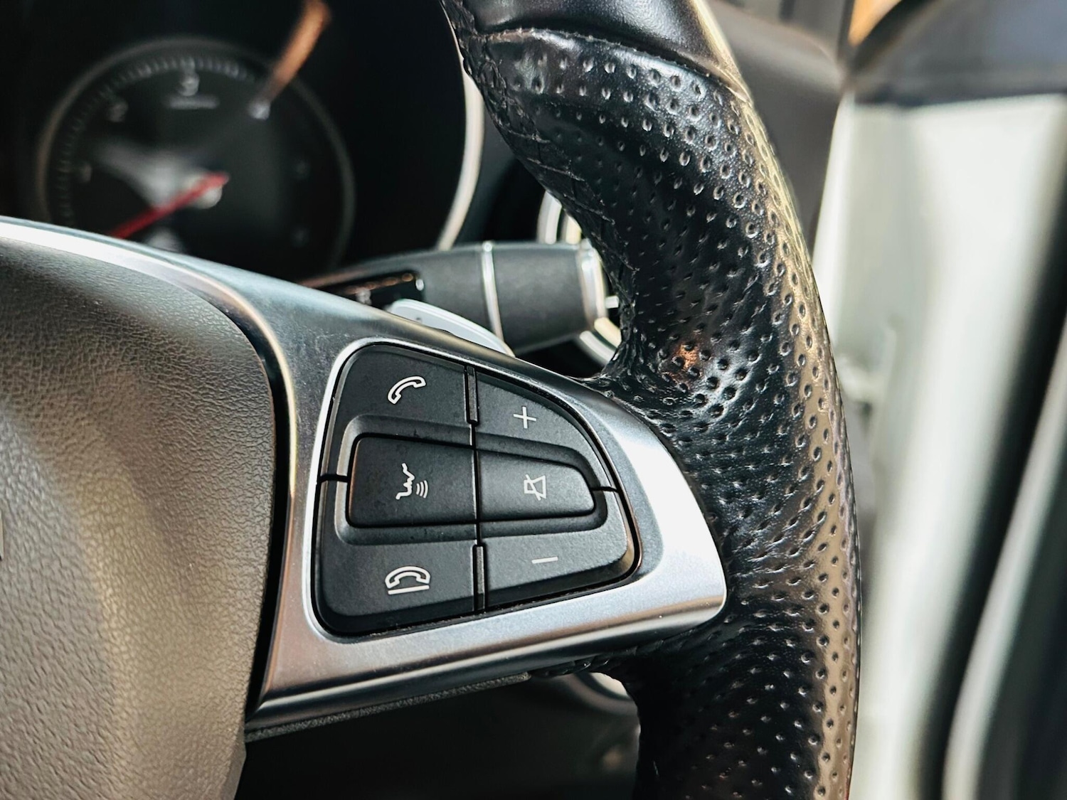 Used Mercedes-Benz GLC 2017 for sale - 76485588: Photo 55