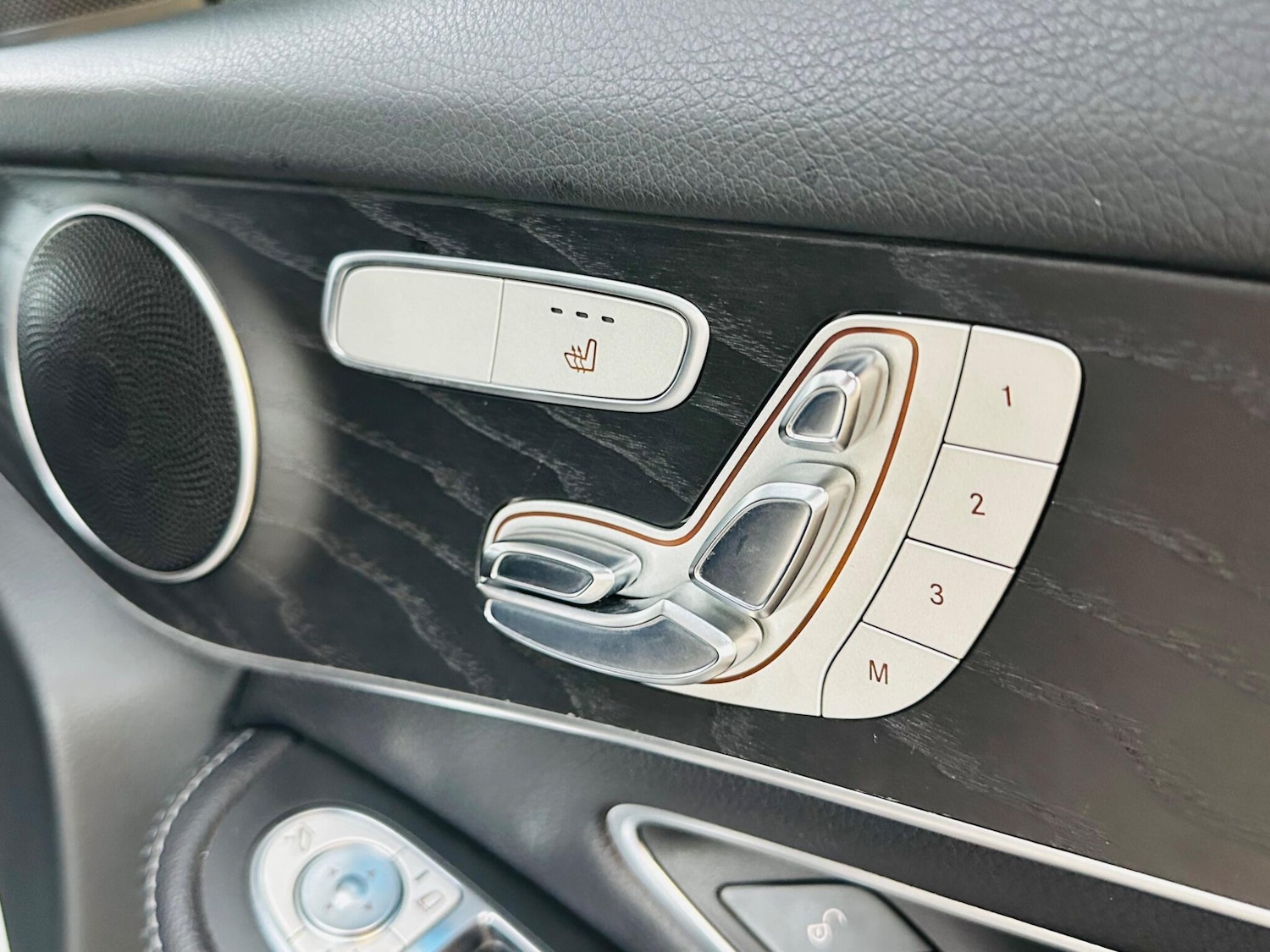 Used Mercedes-Benz GLC 2017 for sale - 76485588: Photo 64