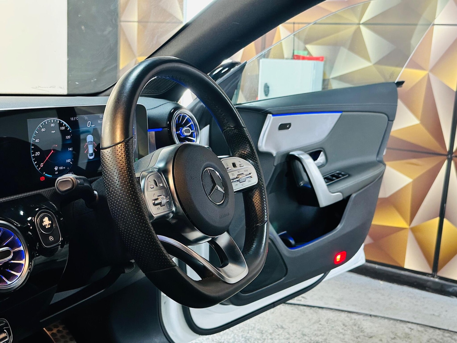 Used Mercedes-Benz CLA 2019 for sale - 76538425: Photo 30