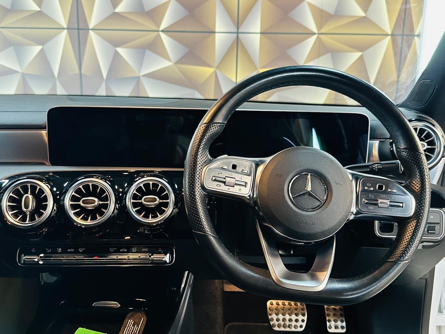 Used Mercedes-Benz CLA 2019 for sale - 76538425: Photo 52