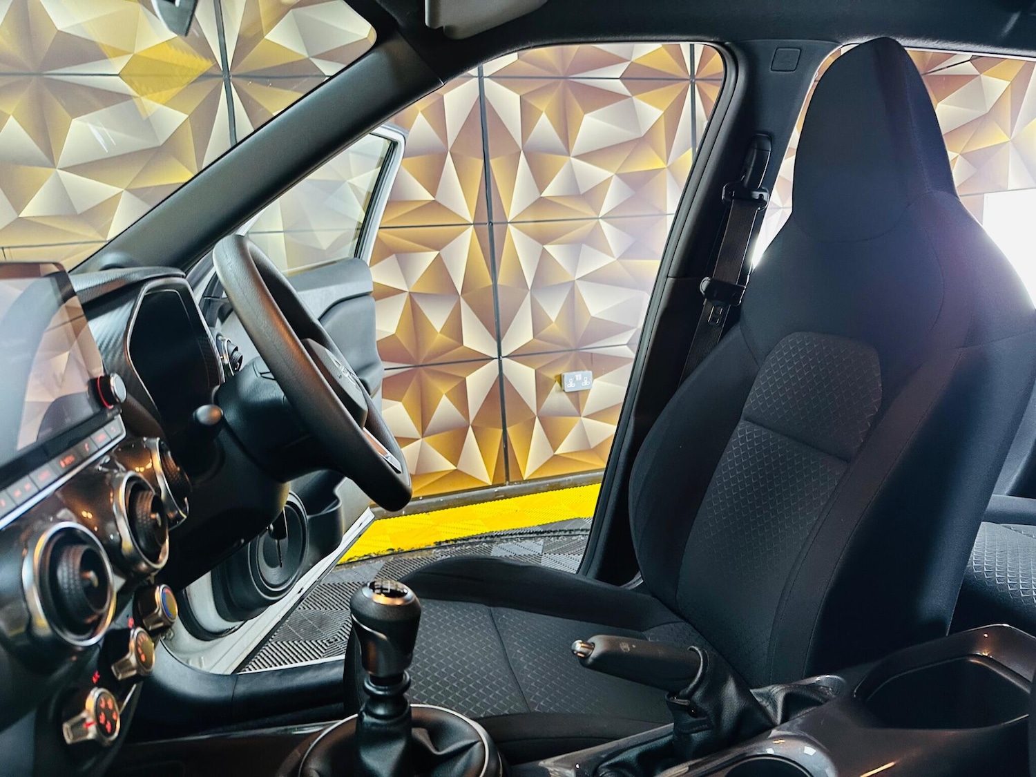 Used Nissan Juke for sale - 77537313: Photo 4