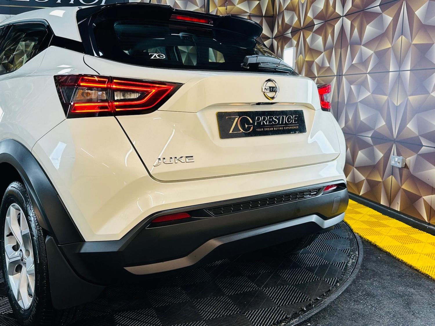 Used Nissan Juke for sale - 77537313: Photo 45