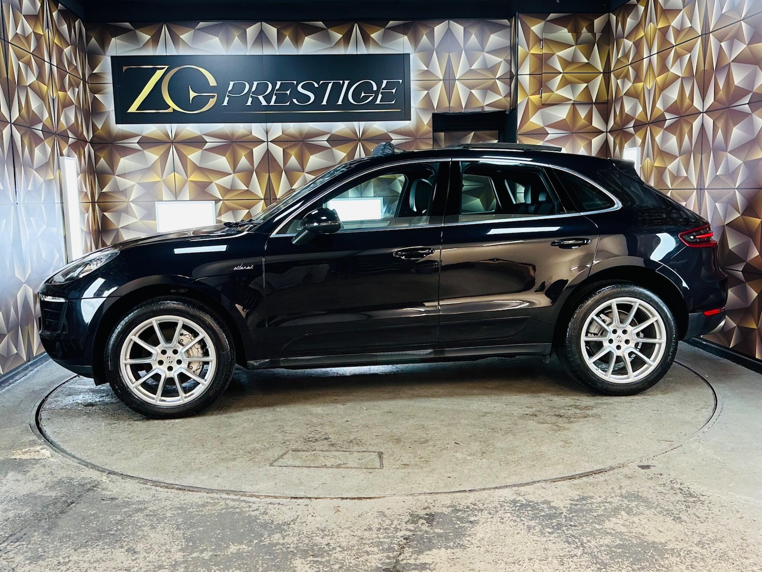 Used Porsche Macan 2015 for sale - 77400760: Photo 11