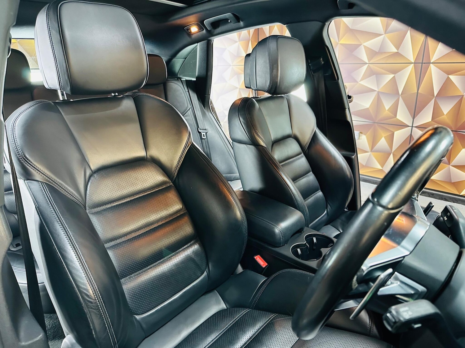 Used Porsche Macan 2015 for sale - 77400760: Photo 14