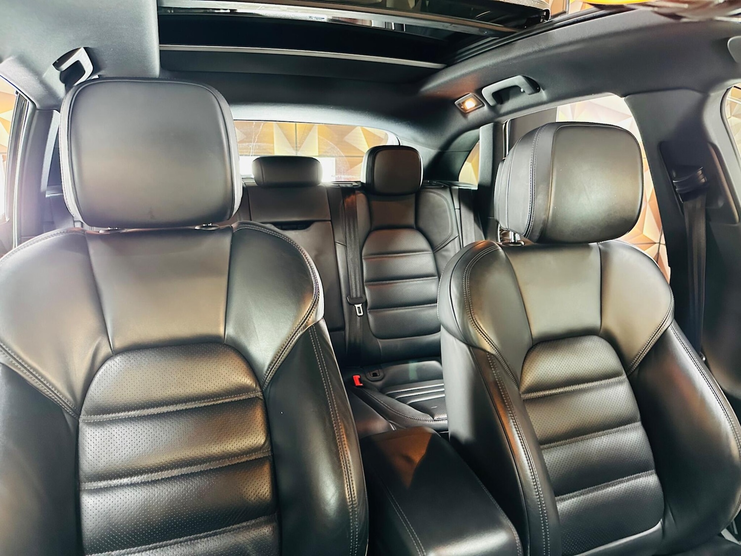 Used Porsche Macan 2015 for sale - 77400760: Photo 30