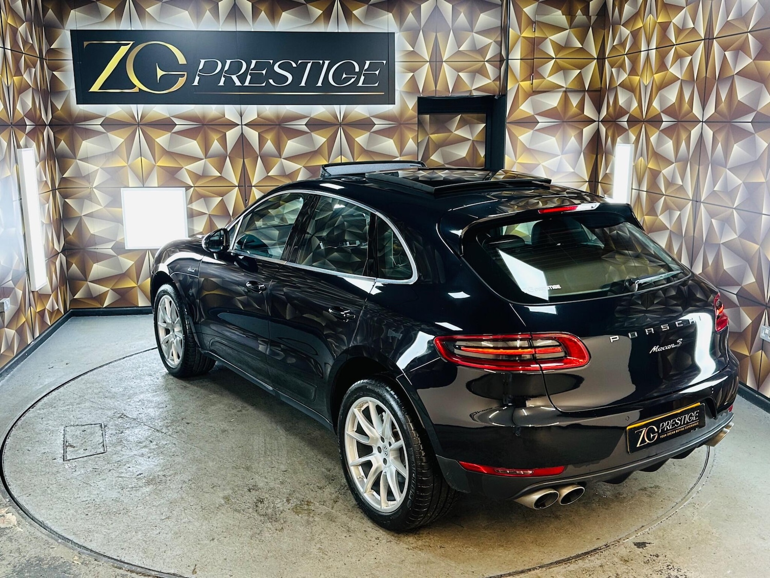 Used Porsche Macan 2015 for sale - 77400760: Photo 48
