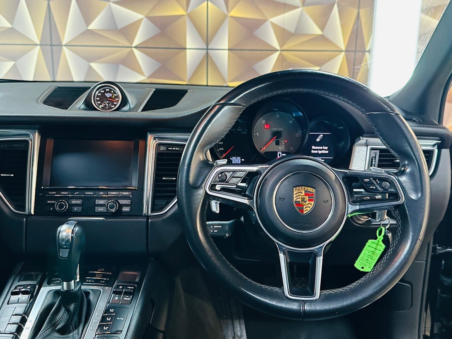 Used Porsche Macan 2015 for sale - 77400760: Photo 49