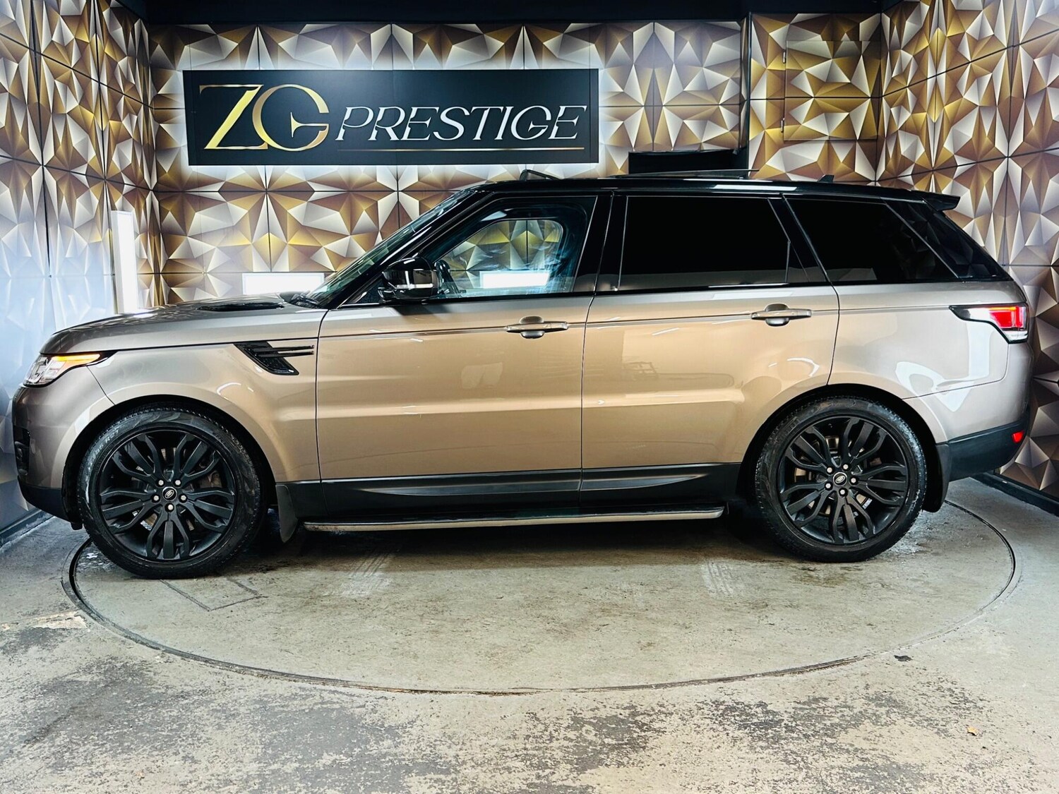 Used Land Rover Range Rover Sport 2016 for sale - 76485054: Photo 11