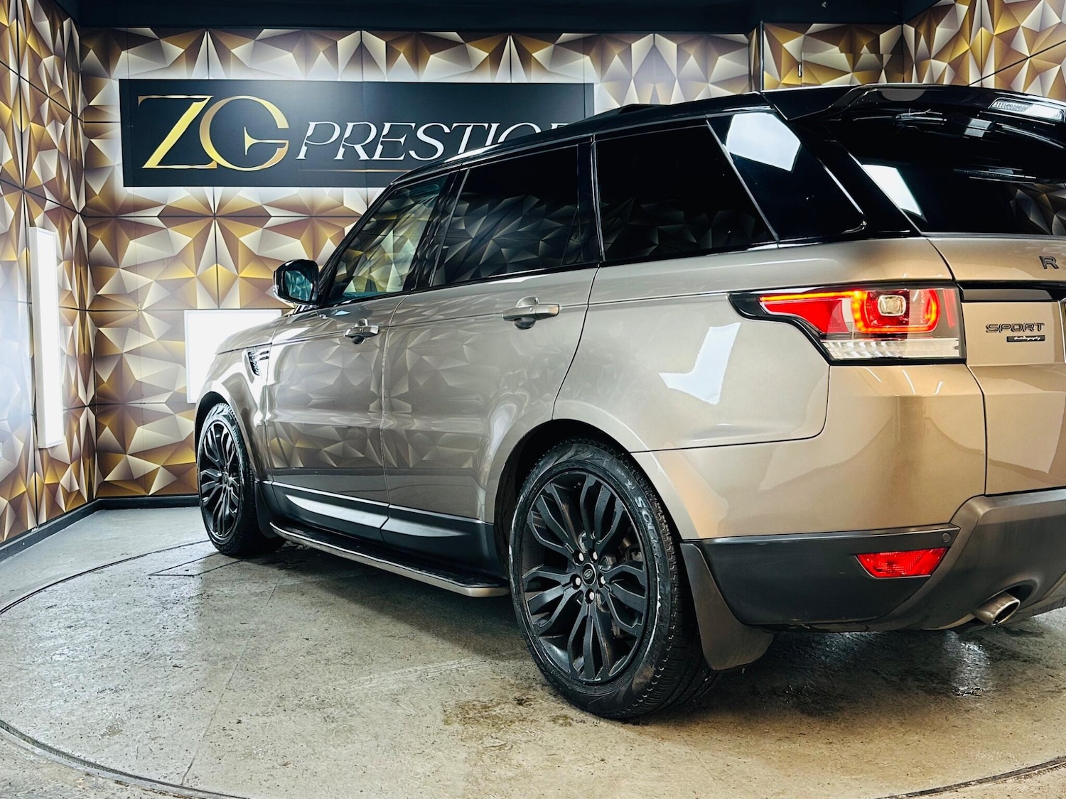 Used Land Rover Range Rover Sport 2016 for sale - 76485054: Photo 46