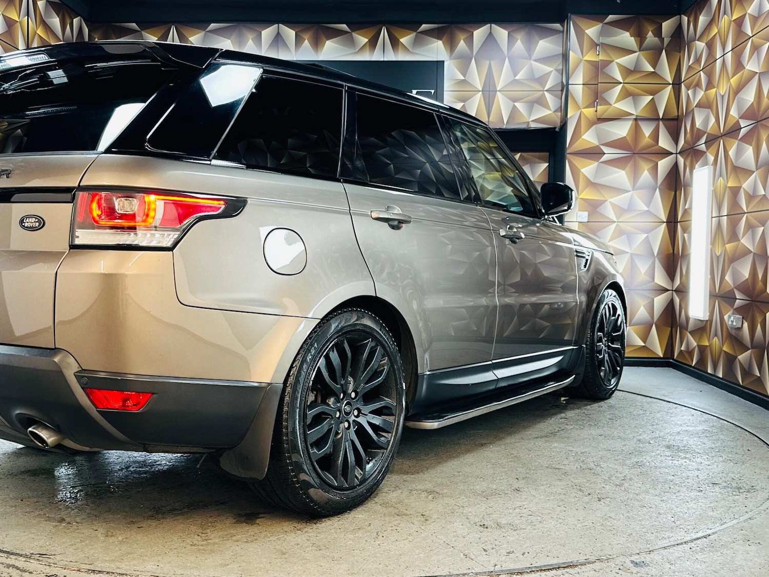 Used Land Rover Range Rover Sport 2016 for sale - 76485054: Photo 54