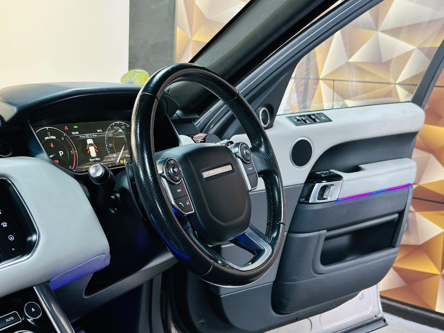 Used Land Rover Range Rover Sport 2016 for sale - 76485054: Photo 85