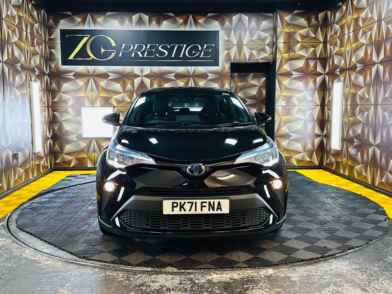 Used Toyota C-HR for sale - 78156738: Photo 3