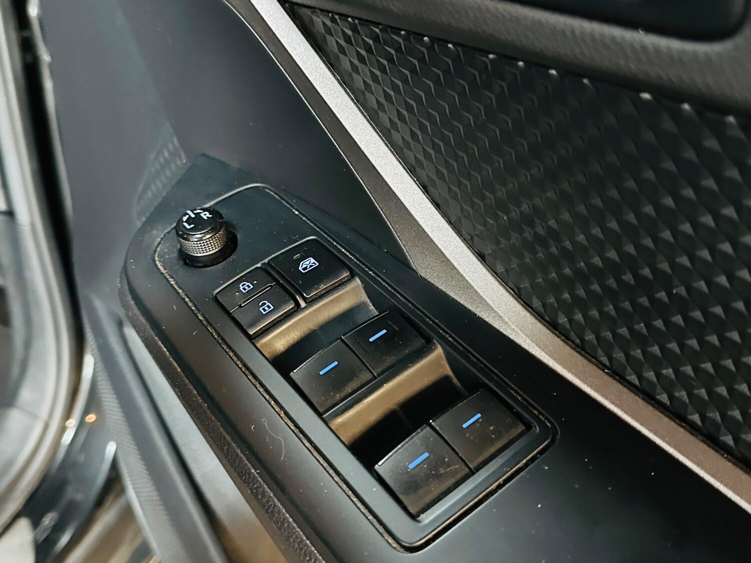 Used Toyota C-HR for sale - 78156738: Photo 57