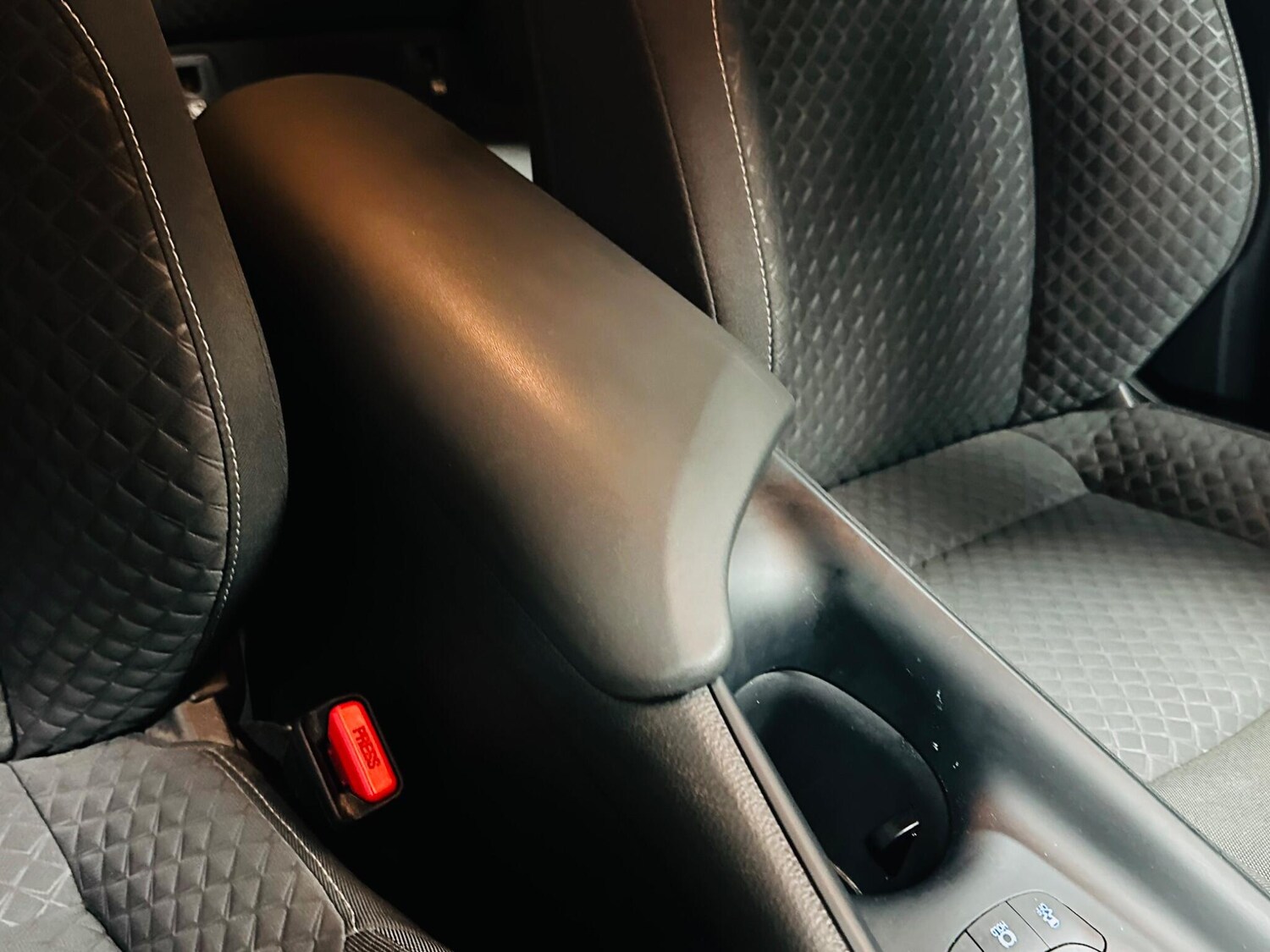 Used Toyota C-HR for sale - 78156738: Photo 59