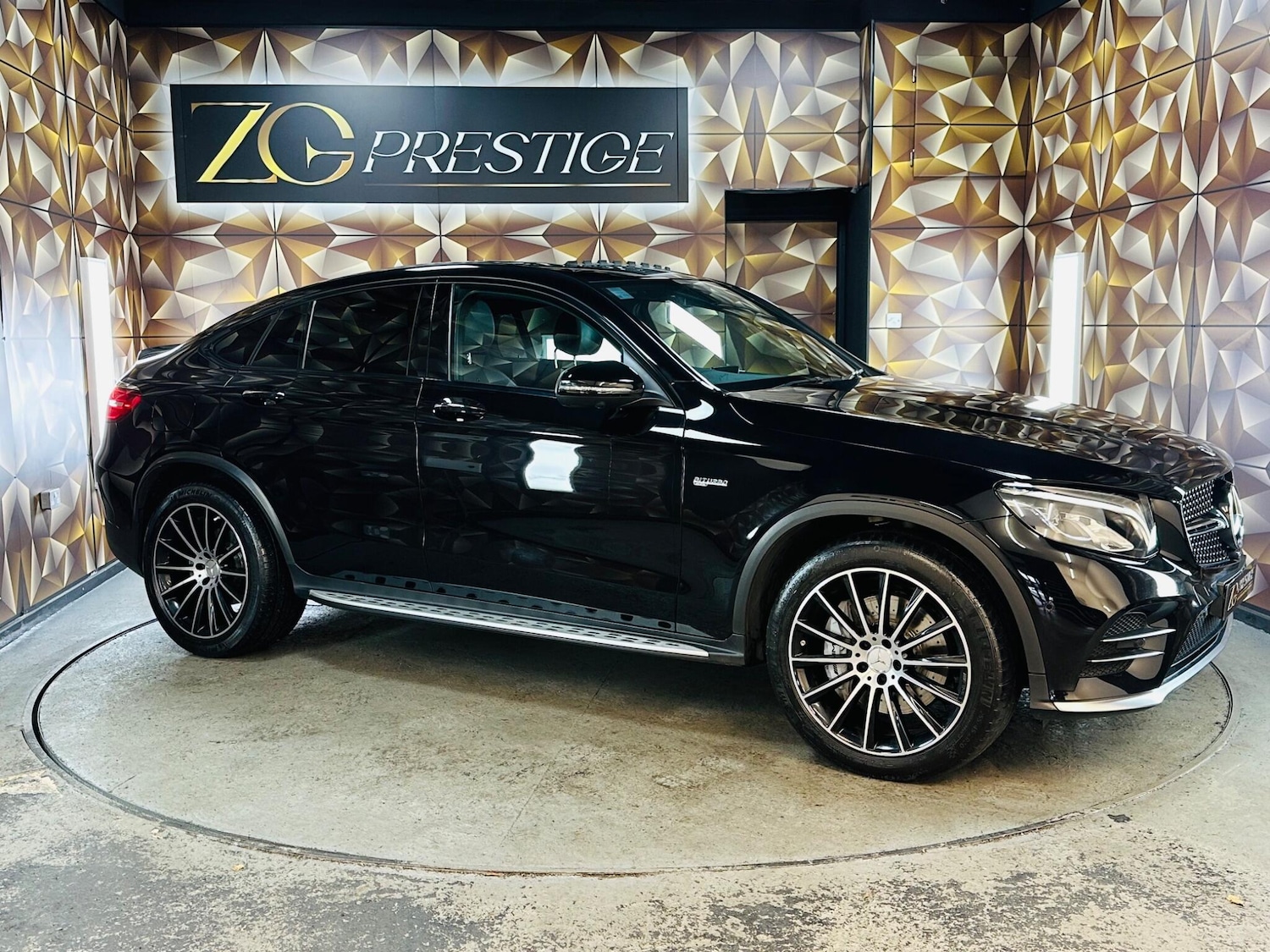 Used Mercedes-Benz GLC 2018 for sale - 76539150: Photo 1