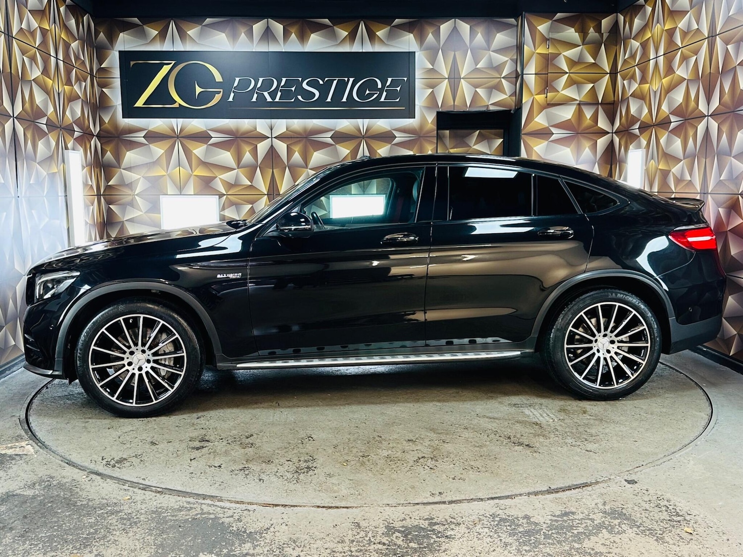 Used Mercedes-Benz GLC 2018 for sale - 76539150: Photo 11