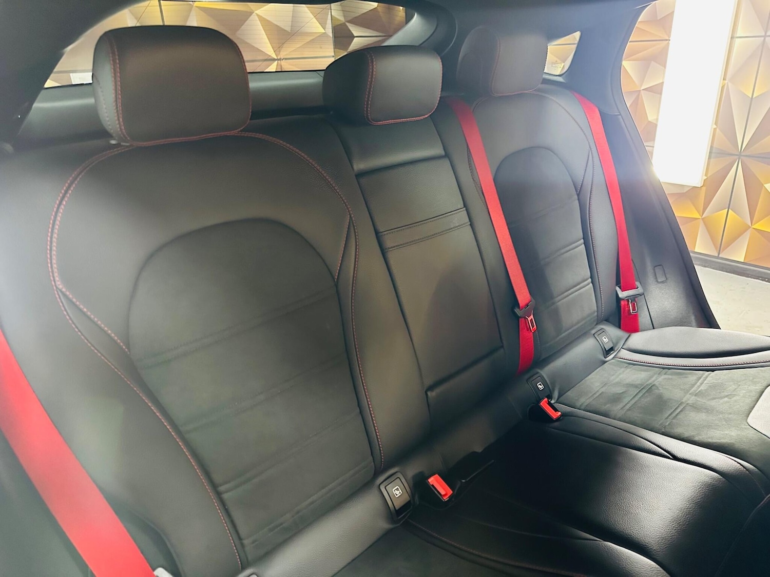 Used Mercedes-Benz GLC 2018 for sale - 76539150: Photo 26