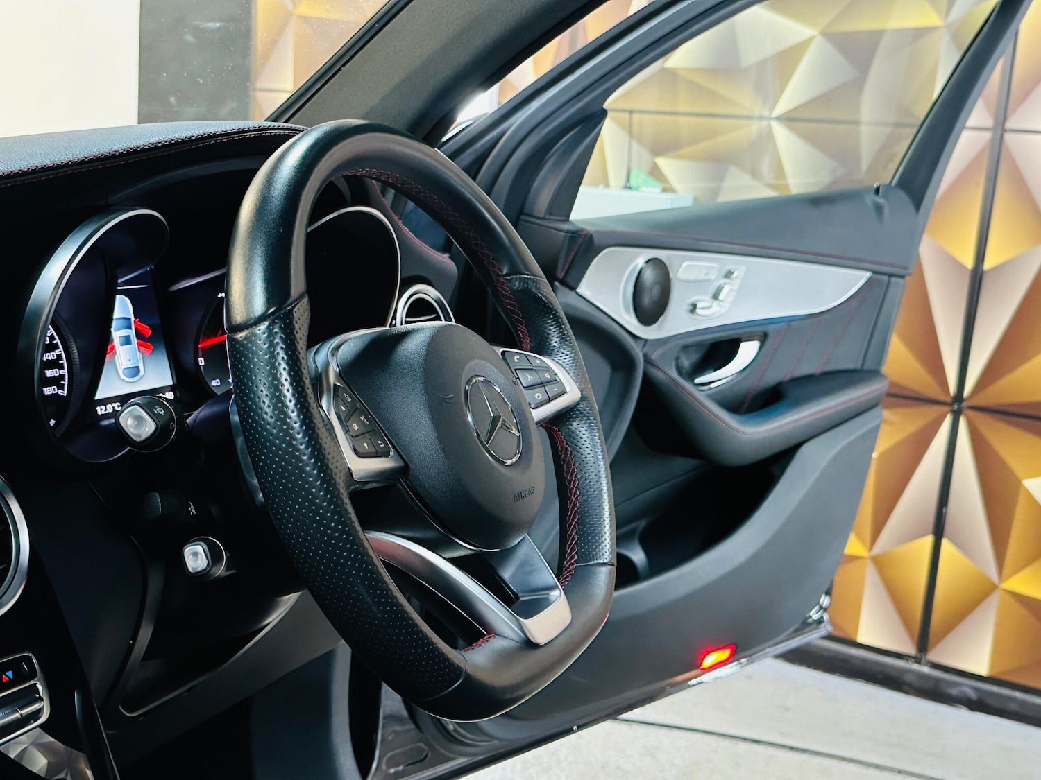 Used Mercedes-Benz GLC 2018 for sale - 76539150: Photo 34