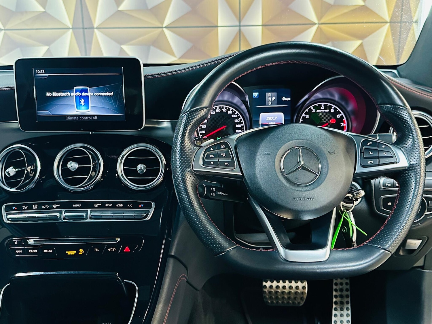 Used Mercedes-Benz GLC 2018 for sale - 76539150: Photo 49