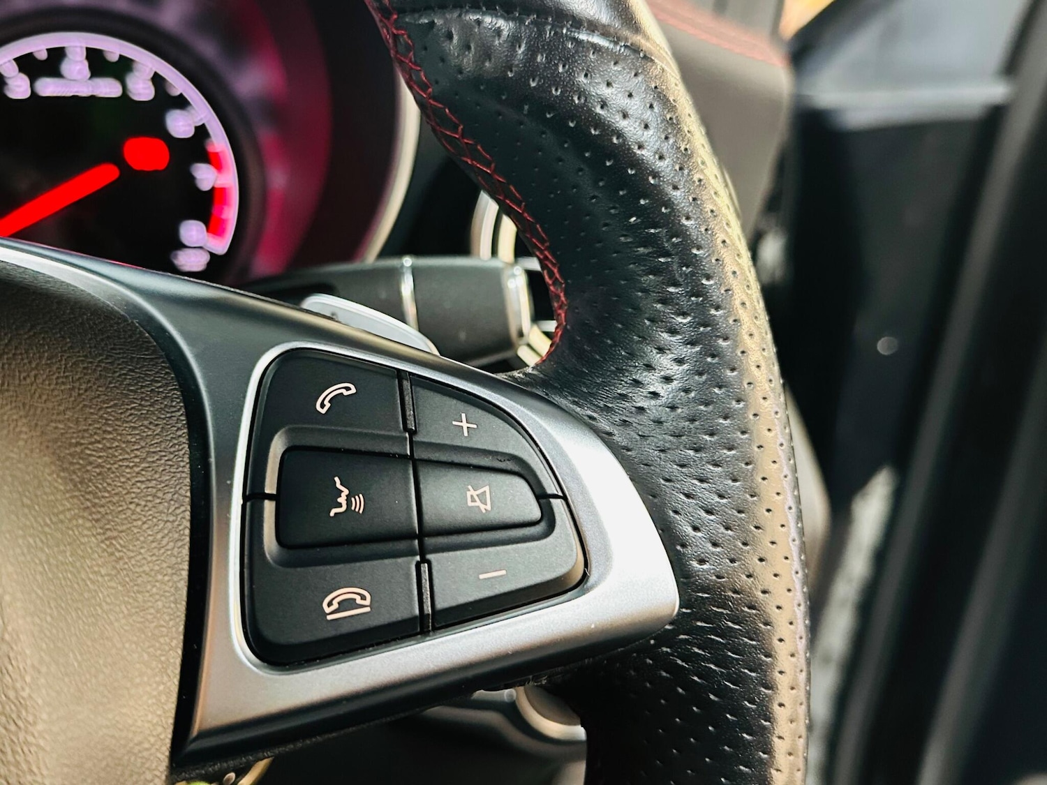 Used Mercedes-Benz GLC 2018 for sale - 76539150: Photo 52