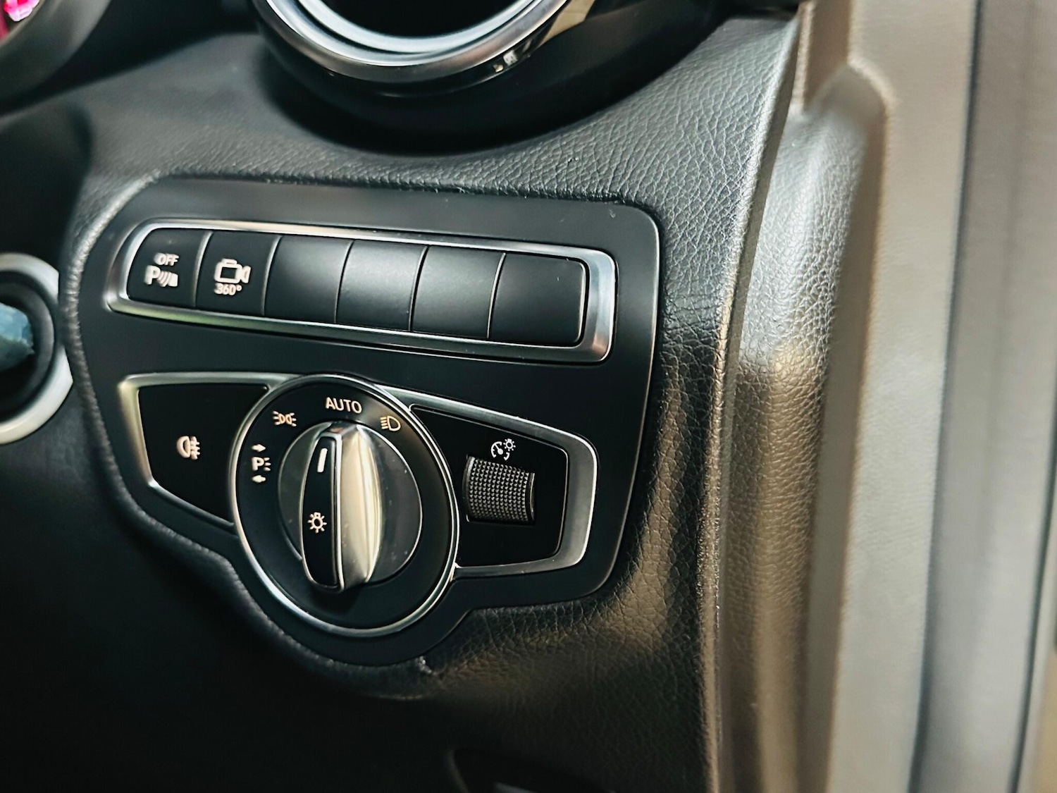 Used Mercedes-Benz GLC 2018 for sale - 76539150: Photo 53