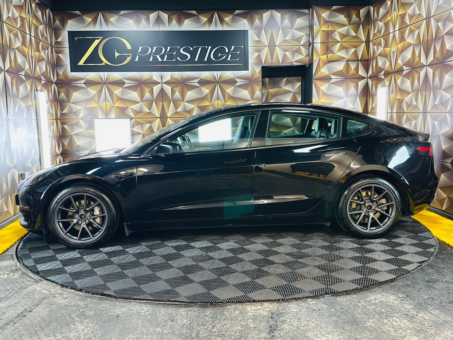 Used Tesla Model 3 2021 for sale - 77586082: Photo 11