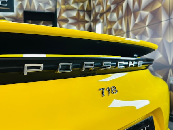Used Porsche 718 Boxster 2018 for sale - 76282750: Photo 30