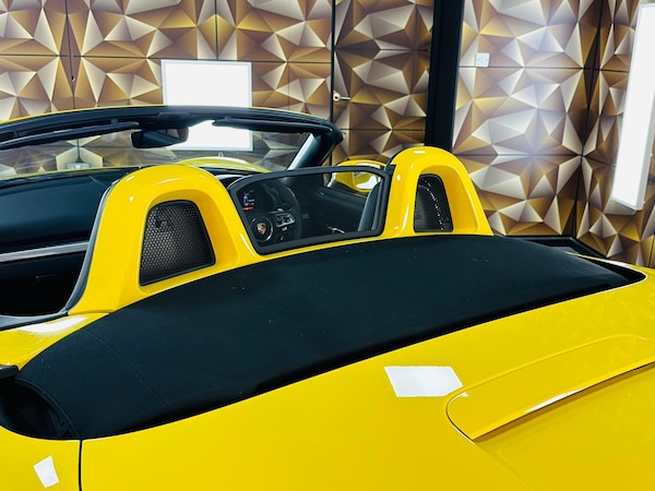 Used Porsche 718 Boxster 2018 for sale - 76282750: Photo 40