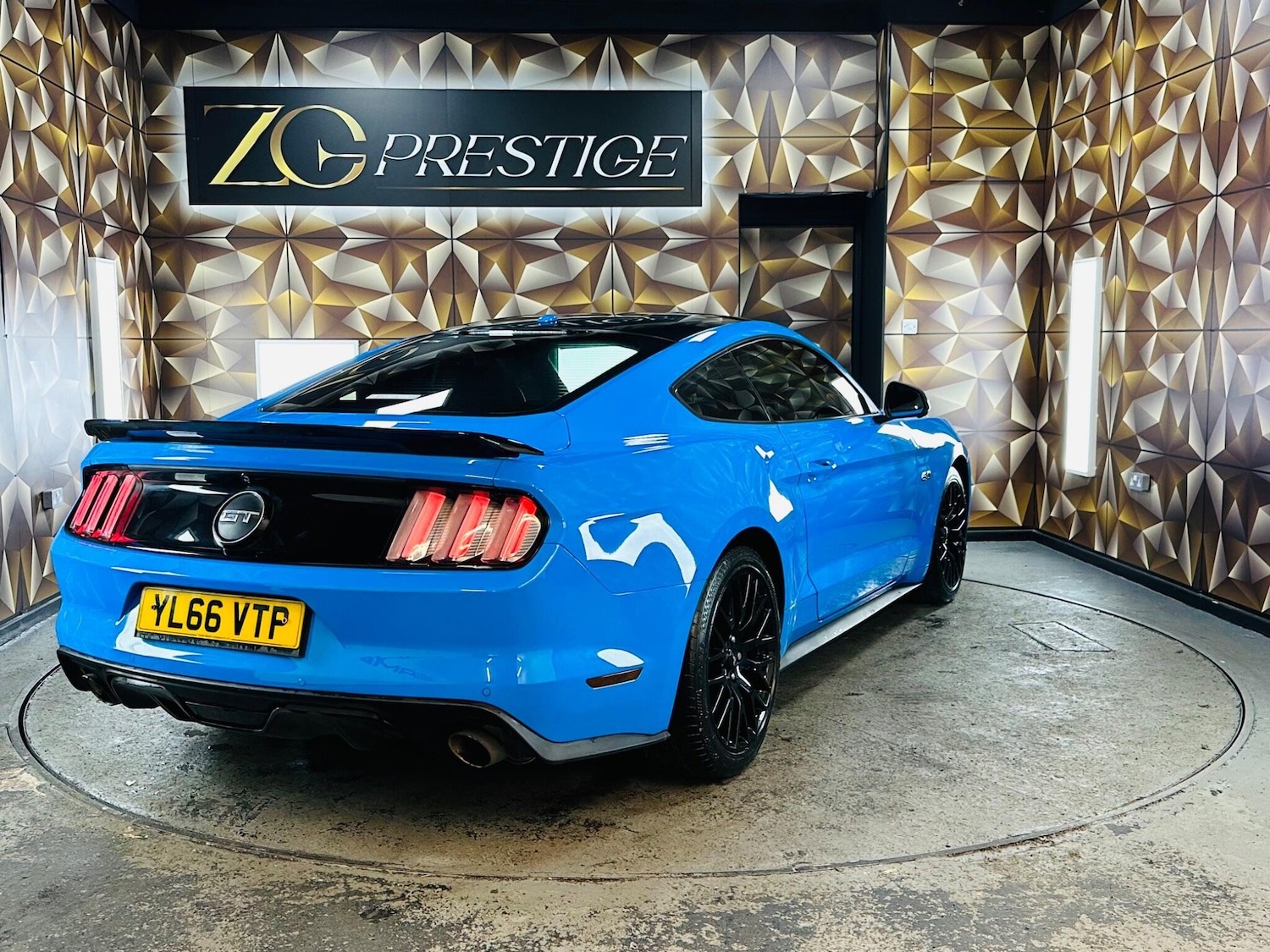 Used Ford Mustang 2017 for sale - 76976608: Photo 33