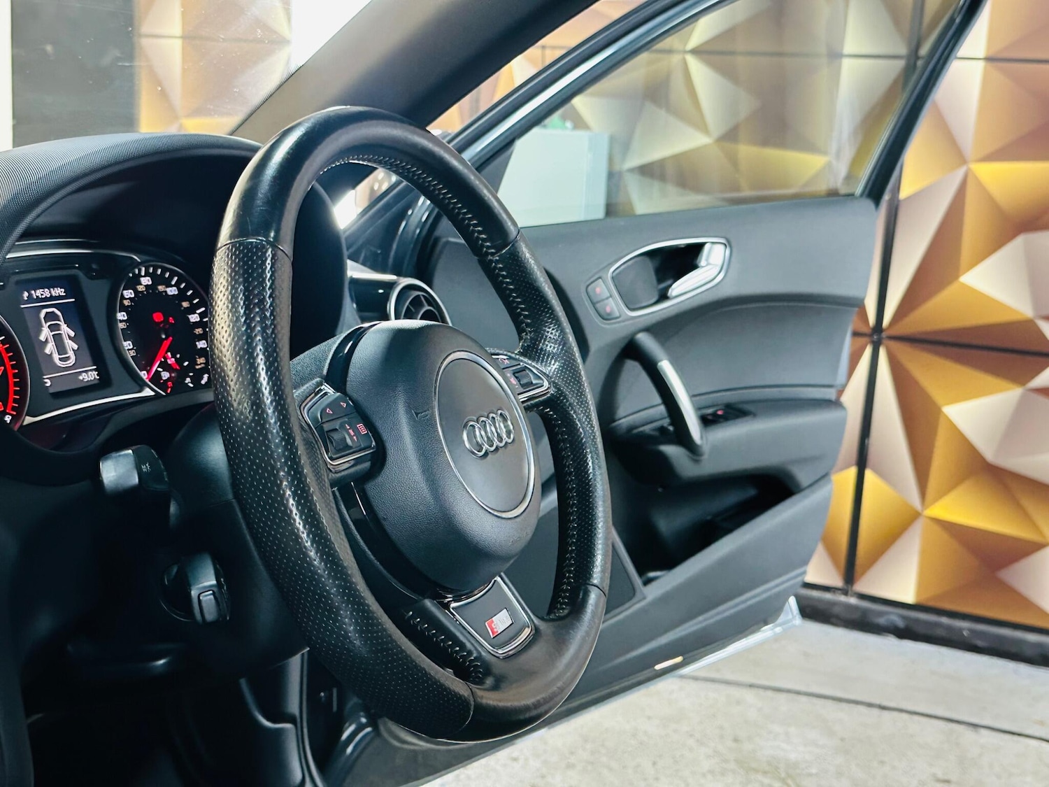 Used Audi A1 2013 for sale - 76866577: Photo 30