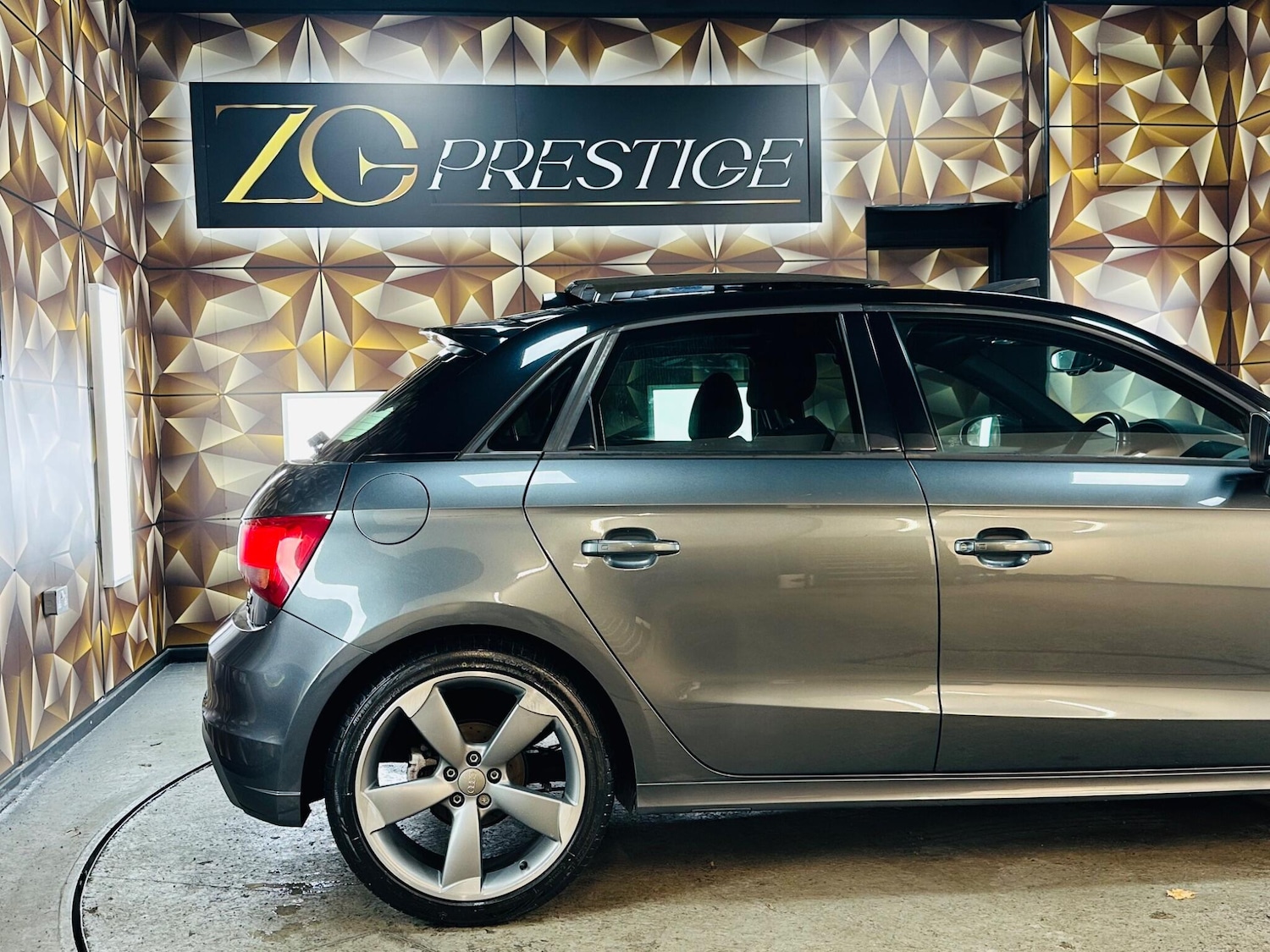 Used Audi A1 2013 for sale - 76866577: Photo 40
