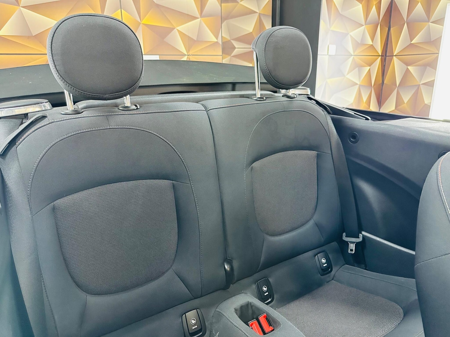 Used MINI Convertible 2017 for sale - 76898501: Photo 14