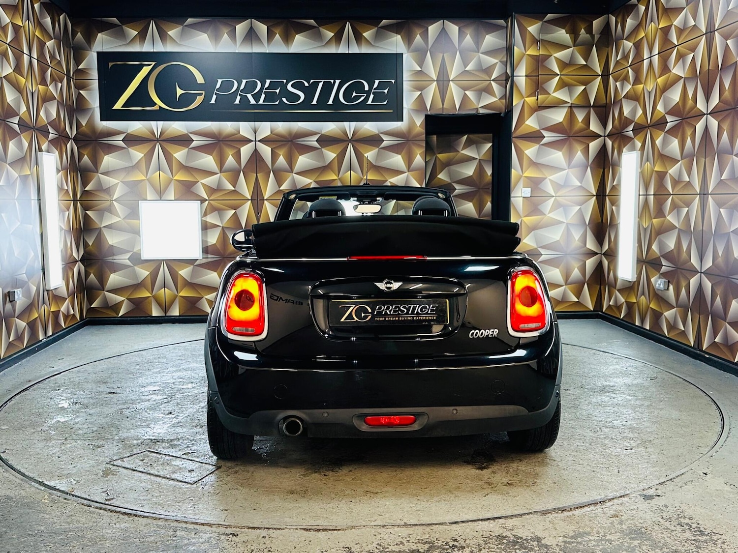 Used MINI Convertible 2017 for sale - 76898501: Photo 15