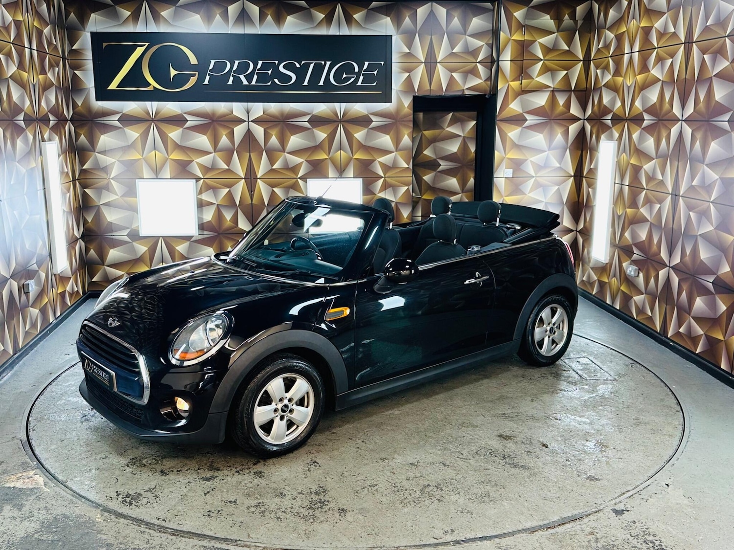 Used MINI Convertible 2017 for sale - 76898501: Photo 21