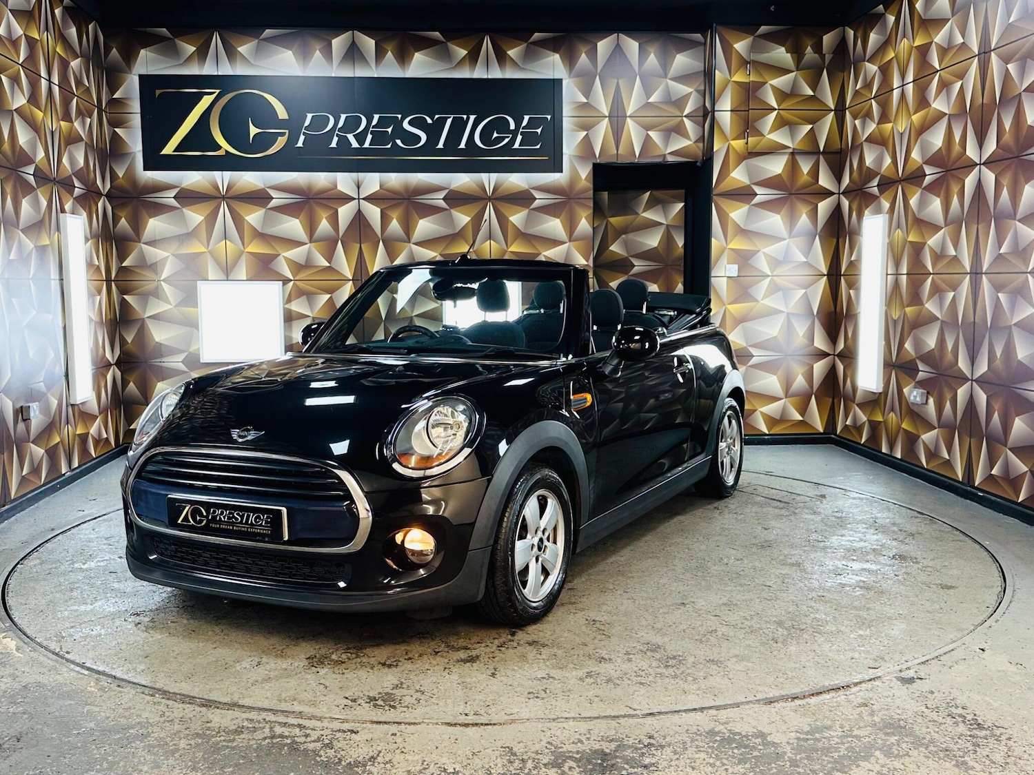 Used MINI Convertible 2017 for sale - 76898501: Photo 25