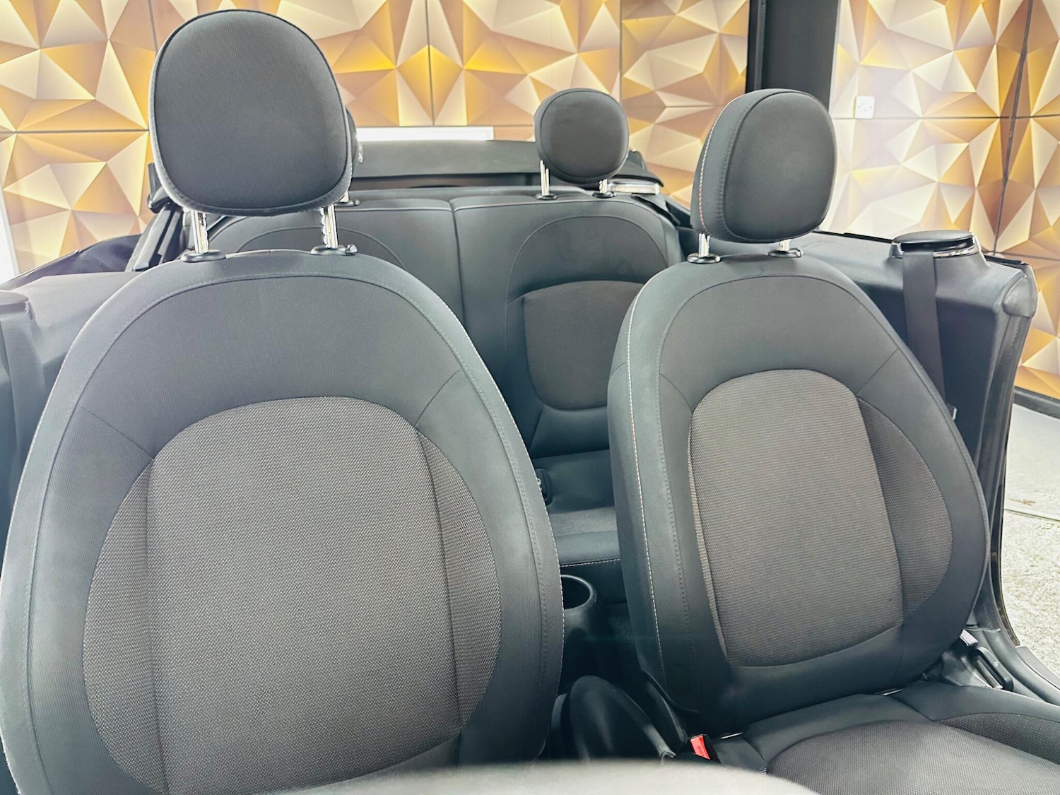 Used MINI Convertible 2017 for sale - 76898501: Photo 26